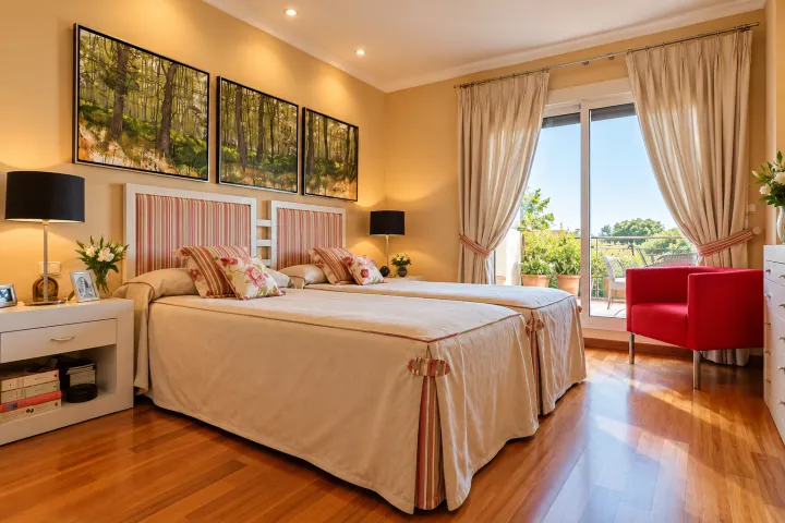 Ático dúplex con piscina privada y vistas privilegiadas al Montgó y al Castillo de Dénia