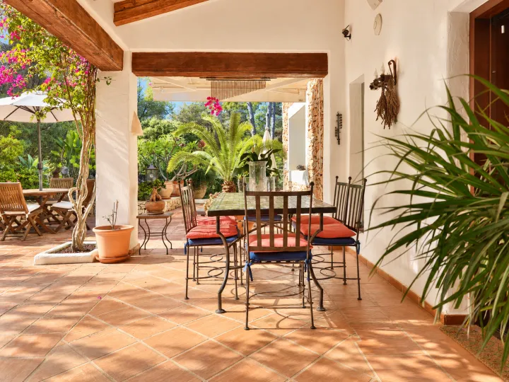 Villa en venta en Cabo de San Antonio, Jávea | Una sola planta, vistas al Montgó y apartamento de invitados