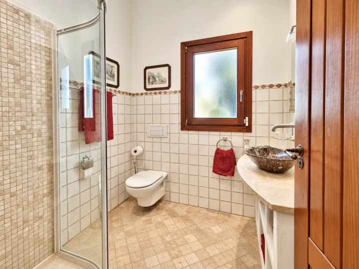 Villa en venta en Cabo de San Antonio, Jávea | Una sola planta, vistas al Montgó y apartamento de invitados