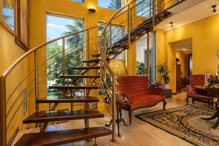 Villa con carácter, privacidad y vistas al Montgó en Dénia