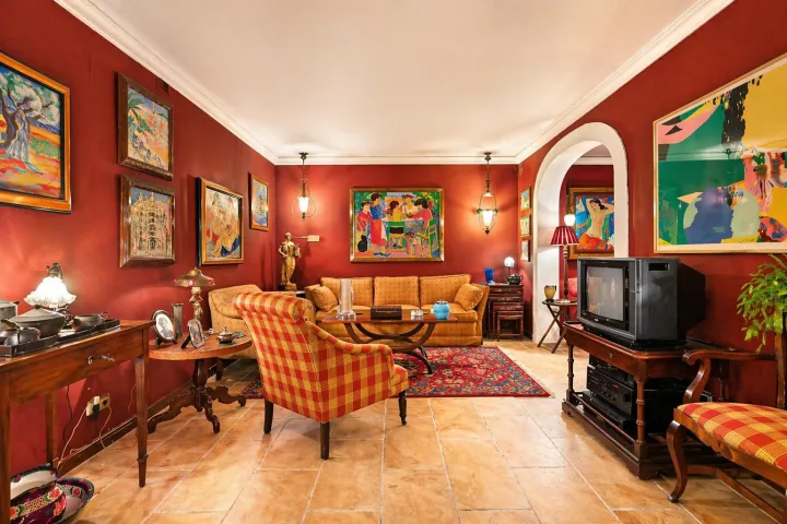 Villa con carácter, privacidad y vistas al Montgó en Dénia