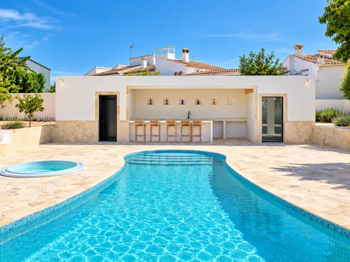 Villa completamente reformada con vistas panorámicas, privacidad y amplios exteriores