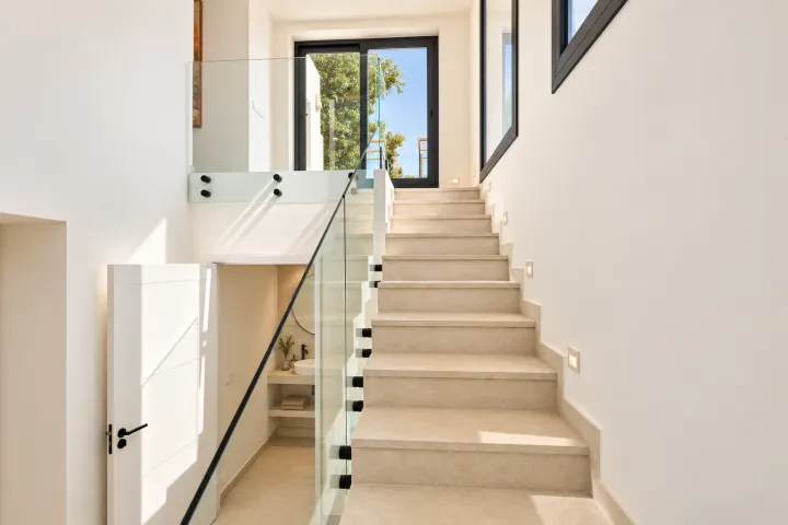 Villa completamente reformada con vistas panorámicas, privacidad y amplios exteriores
