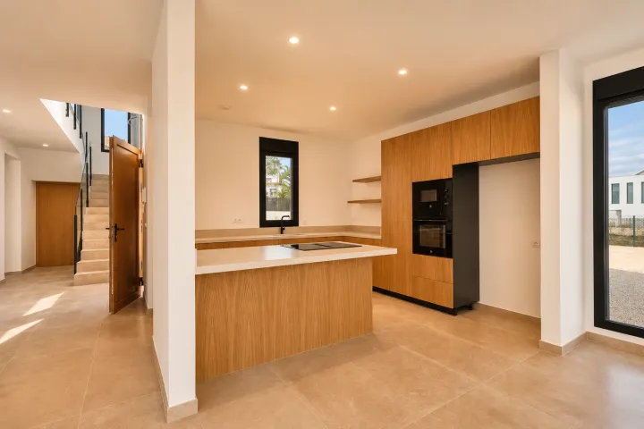 Exclusiva villa de obra nueva con vistas al Montgó en Jávea