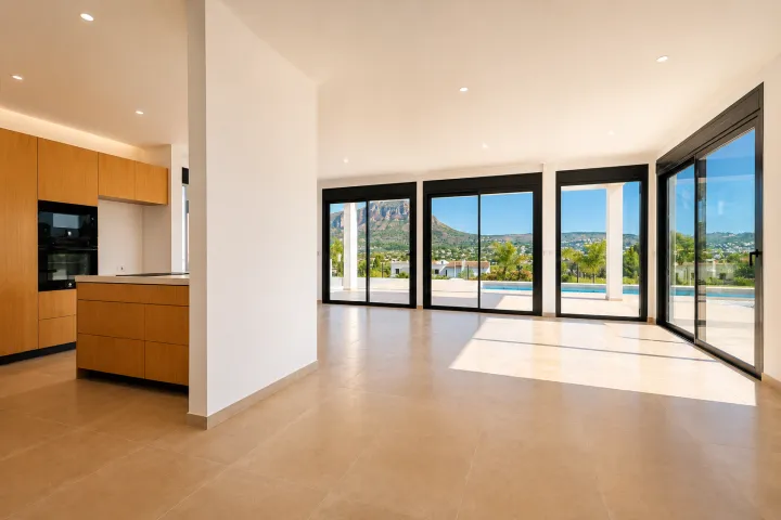 Exclusiva villa de obra nueva con vistas al Montgó en Jávea