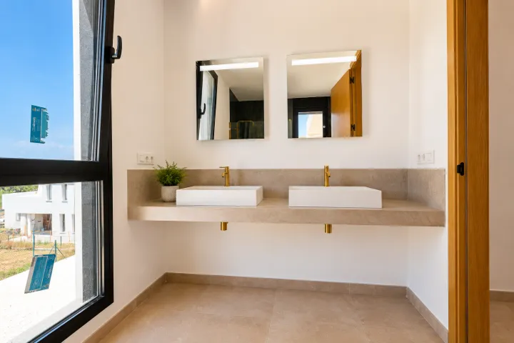 Exclusiva villa de obra nueva con vistas al Montgó en Jávea