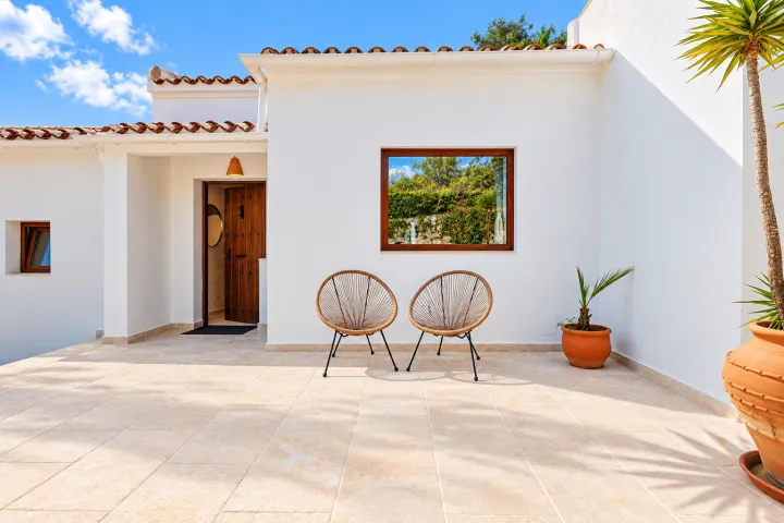Villa reformada con casa de invitados independiente en Pinosol, Jávea