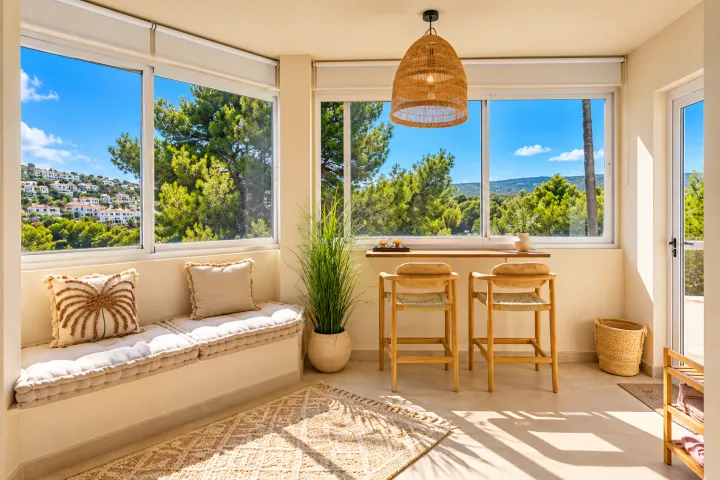 Villa reformada con casa de invitados independiente en Pinosol, Jávea