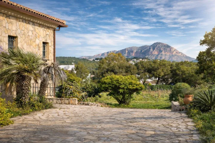 Ferme méditerranéenne avec vignobles privés et vue sur le Montgó, entre Jávea et Benitachell