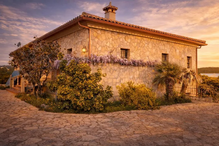 Ferme méditerranéenne avec vignobles privés et vue sur le Montgó, entre Jávea et Benitachell