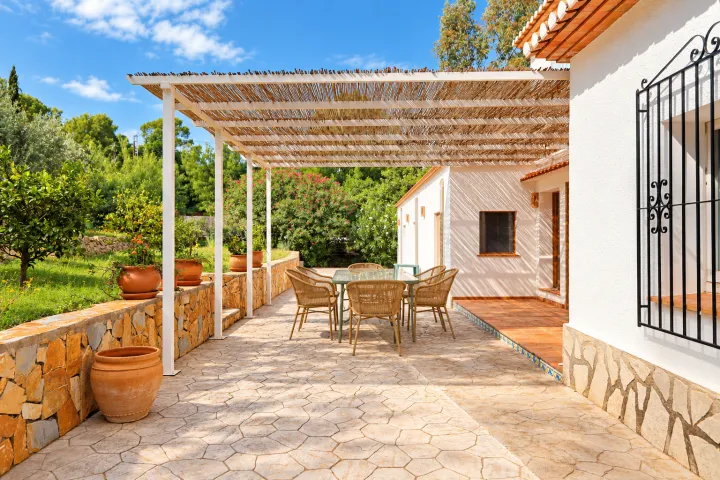 Charming villa with private pool, fruit garden and spaces to enjoy the Mediterranean