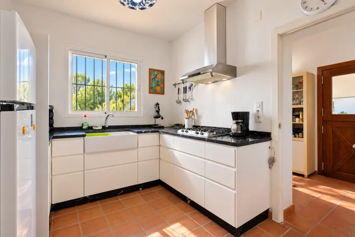 Charming villa with private pool, fruit garden and spaces to enjoy the Mediterranean