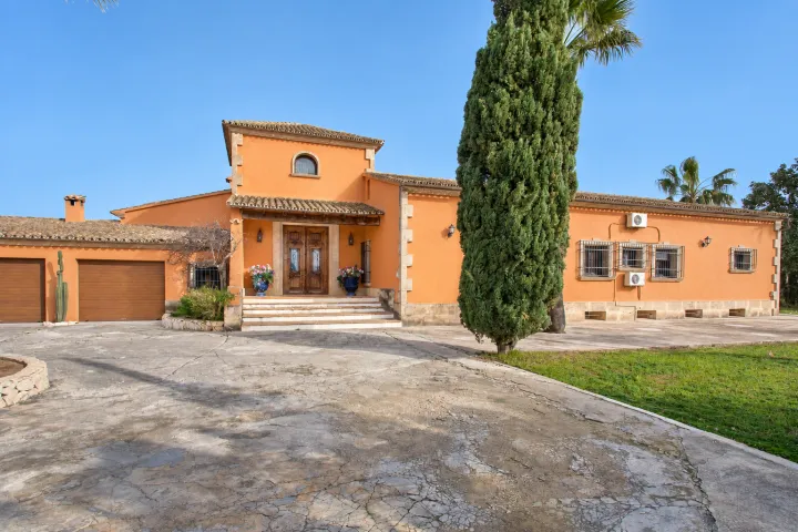 Eine Villa mit mediterraner Seele und Blick auf den Montgó in Dénia