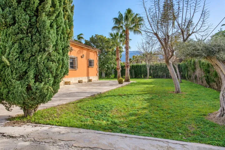 Eine Villa mit mediterraner Seele und Blick auf den Montgó in Dénia