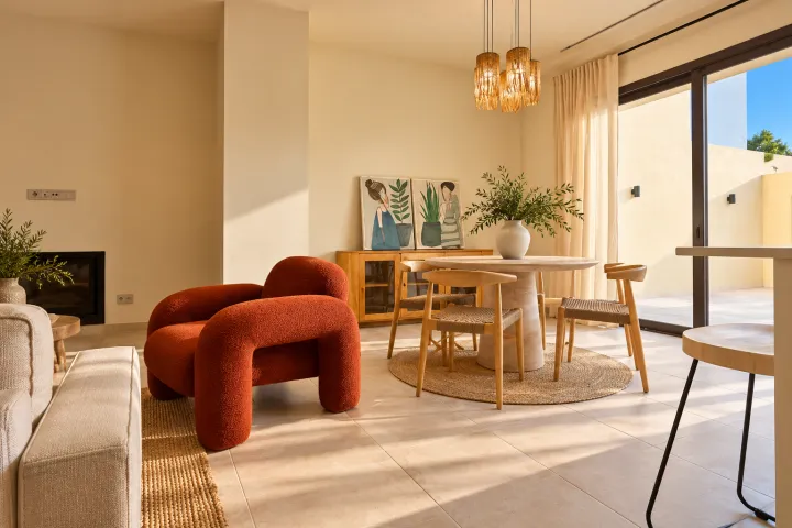 Nieuwbouw villa in Orbeta: licht, rustig en privé zwembad