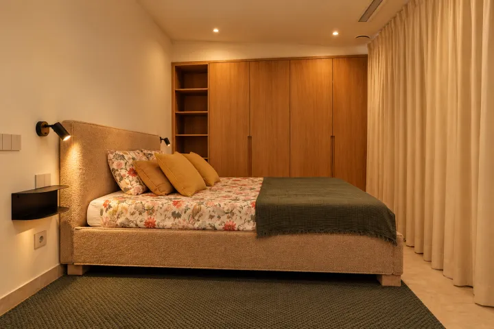 Nieuwbouw villa in Orbeta: licht, rustig en privé zwembad