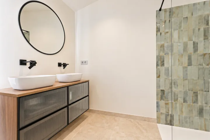 Nieuwbouw villa in Orbeta: licht, rustig en privé zwembad
